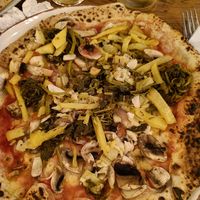 Vegan with baked potatoes at Pizzarte in Tirana