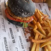 Hamburguesa vegana   at El Divino in Villa De Leyva