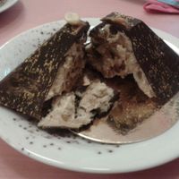 Snickers-like pyramid at Ohlala in Berlin