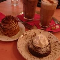 Tresor, choco brownie and hot drinks! at Ohlala in Berlin
