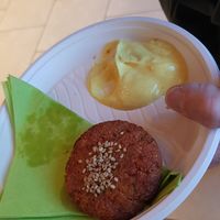 Polpette di legumi con maionese vegetale at Amia in Venice