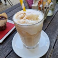 Frozen Latte mit Sojamilch at Kona Coffee Garden in Regensburg