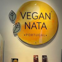 The sign telling you it's all vegan at Vegan Nata in Amadora