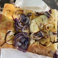 Onion pizza at Gli Integrali - Forno Pizzeria in Orvieto