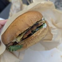 Classic burger at PLANTE Lab in Catania