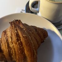 vegan croissant and matcha latte  at Salt kafe in Antalya