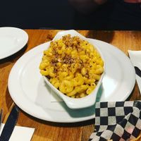 Crummy mac n cheese at The Hogtown Vegan in Toronto