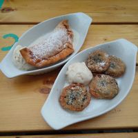 desserts at The Hogtown Vegan in Toronto