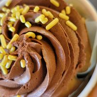 GF Boston cream cupcake 🧁 at Beg Bakery in Scottsdale