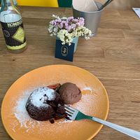 O maravilhoso petit gateau :))  at Paladares Vegan in Braga