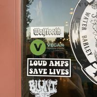 “Vegan options inside” sticker on door is always a good sign! 😎  at Soundgrowler Brewing Co in Tinley Park