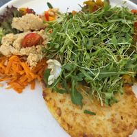 Kartoffelrösti mit Hummes und Grillgemüse at Cafe am Markt in Schwaebisch Hall