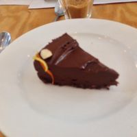 chocolate cake at eten vol leven in Antwerpen