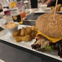 Burger vegan beyond et violife vegan cheese sauce Véganaise Hell Mans   at La Iguana  in Lloret De Mar