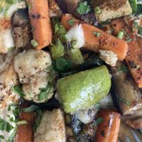 Hummus Bay mit Grillgemüse   at Zaituna in Neuss