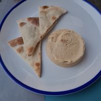 Hummus starter at 5 e Cinque in Florence