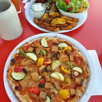 Vegan burger and vegan pizza „Gartenliebe“ at jack's kitchen in Kiel