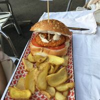 Vegan “chicken“ burger  at Garage Pub in Lecco