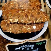 love seeds at 395 Bakery in Seoul