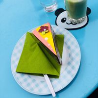 Mango-Choco Cake vegan & Matchalatte with ricemilj at Miyuko les Gourmandise in Zurich