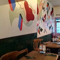 Ambiance at Les Super Filles du Tram in Brussels