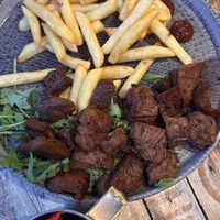 Appetiser of vegan skewers  at Rosso Verace in Alcamo