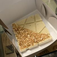 lemon cheese cake at W h o l l y in Medellin