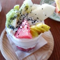 Vegan Greek soy yogurt with fruit - excellent at Ubuntu in Tenerife