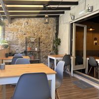 Indoor patio  at Oak Food Beer & Wine in Coimbra