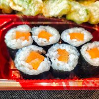 Salmon maki oishii 😋 at Ichigo Ichie 一期一会 in Central Singapore