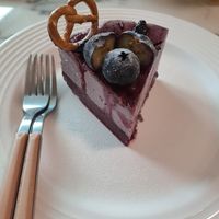Blueberry cheesecake at Young Vegan - 有样纯素西点 in Shenzhen