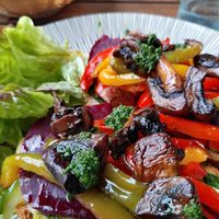 Gegrilltes Gemüse mit Pesto auf Baguette at Cancan in Rouen