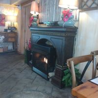 Cozy atmosphere at The Tree House Tavern & Bistro in Warwick