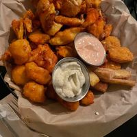 פלטת מטוגנים at Alpaca Bar in Tel Aviv