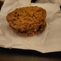 Veganes Cookie Eis Sandwich at Crazy Nate's Wöhrder Weise in Nuremberg