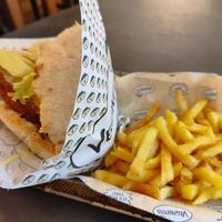 Crispy Veganitas Chick'n Combo (jackfruit patty) at Veganitas in Zurich