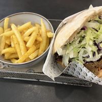 Vegiboss Döner & Fries  at Veganitas in Zurich