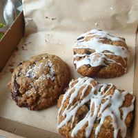 Sea salt and chocolate, oatmeal raisin 😍 at Round & Edgy in Berlin