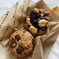  Choc nut & blueberry   at Round & Edgy in Berlin