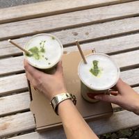 So lecker der Matcha   at Round & Edgy in Berlin