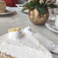 Vegane Zitronen-Sahne-Torte at Haertle in Braunschweig
