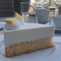 Zitronentorte, sehr lecker at Haertle in Braunschweig