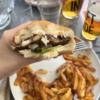 lentil patty bbq burger  at Ninkasi Mâcon in Macon