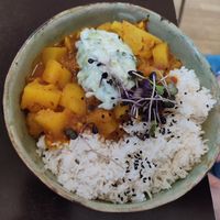 Veganes Curry at Tula Bistro in Salzburg