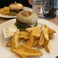 Vegan green burger 🍔🌱  at Vebu in Aarhus