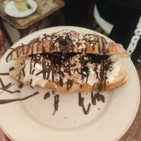 Croissant with chocolate and soft ice cream at Hempies - Händelstraße in Cologne