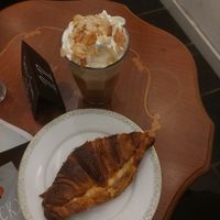Kimchi croissant and bienenstich latte (seasonal special) at Hempies - Händelstraße in Cologne