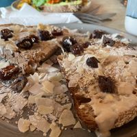 Datel Nussmus Toast   at Bio Cafe Blütezeit in Vienna