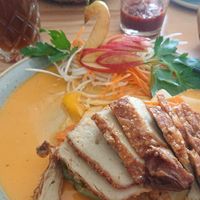 Lunch menu Vegan duck with rice and vegetables at Coconut Bowl in Munich