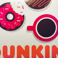 Box with 12 donuts (currently an action: you pay 8 and get 4 for free) at Dunkin’ in Innsbruck